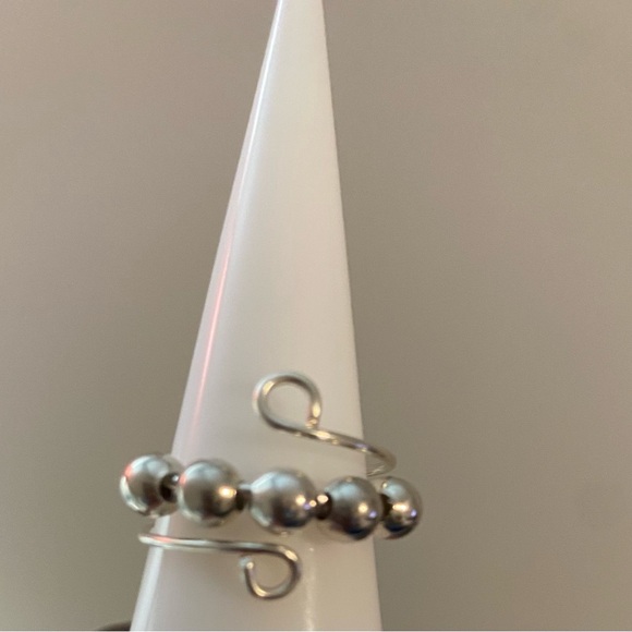 Silver Fidget ring - Picture 4 of 5